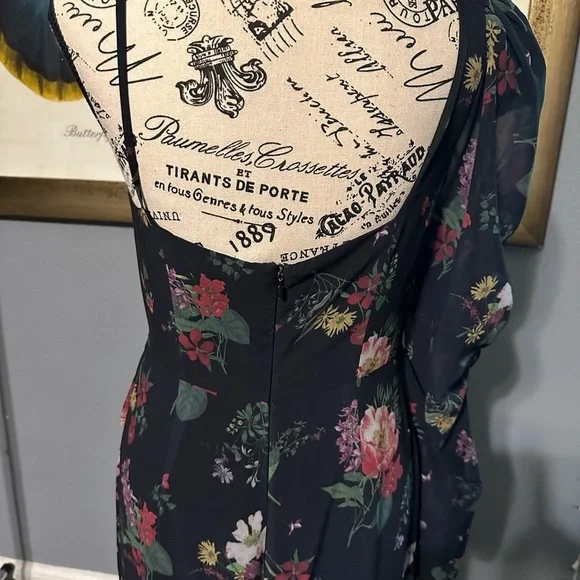 - Amur size 0 Pasquale a one shoulder dress. Lined EUC